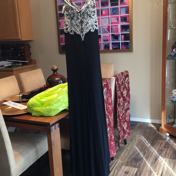 💖💕💜Evening Gown💖💕💜 - Picture 4 of 8